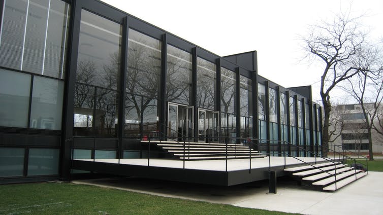 Chicago’s Crown Hall. yusunkwon/Flickr., CC BY-SA